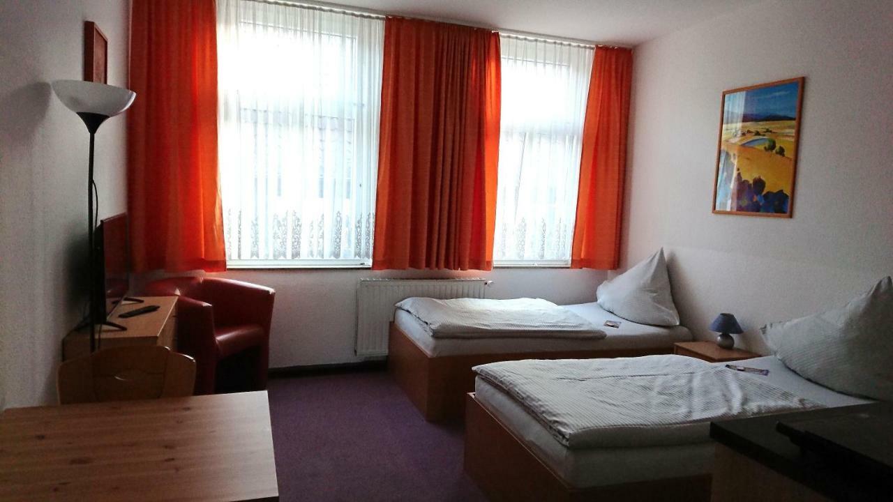 Hotel-Pension Zum Hirsch Hattersheim am Main Eksteriør bilde
